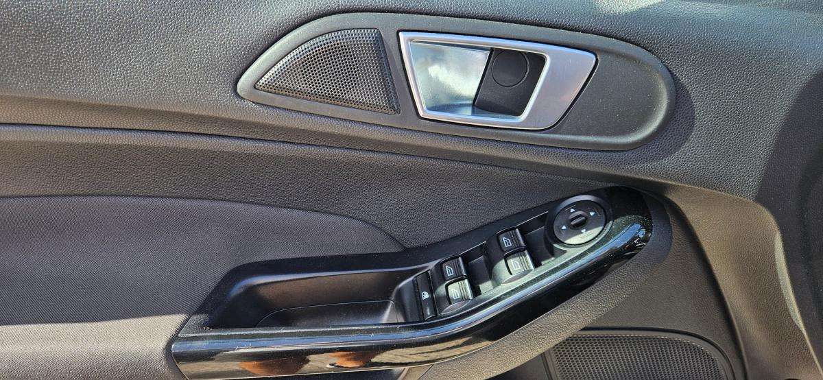 ford-fiesta-2016-gasolina-998cc