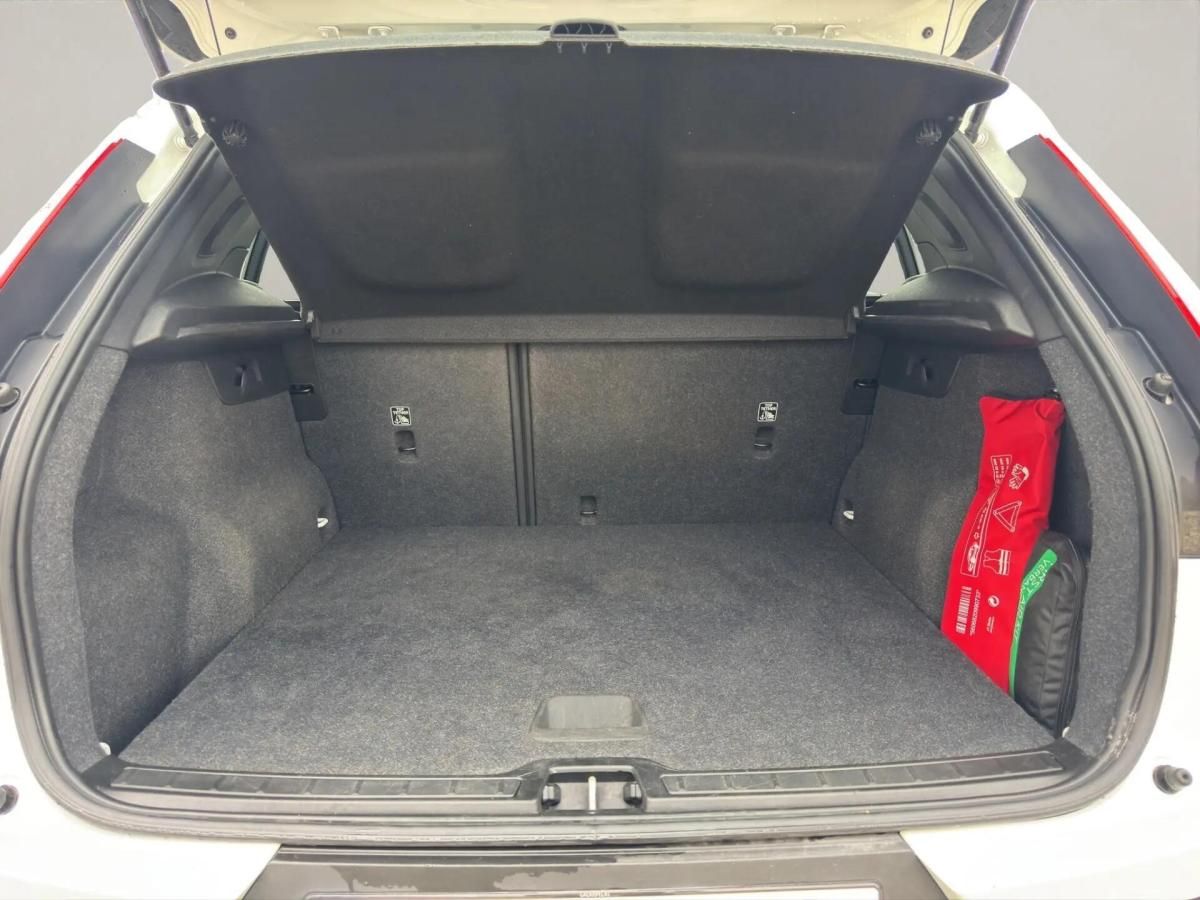 volvo-xc40-2019-diesel-1969cc