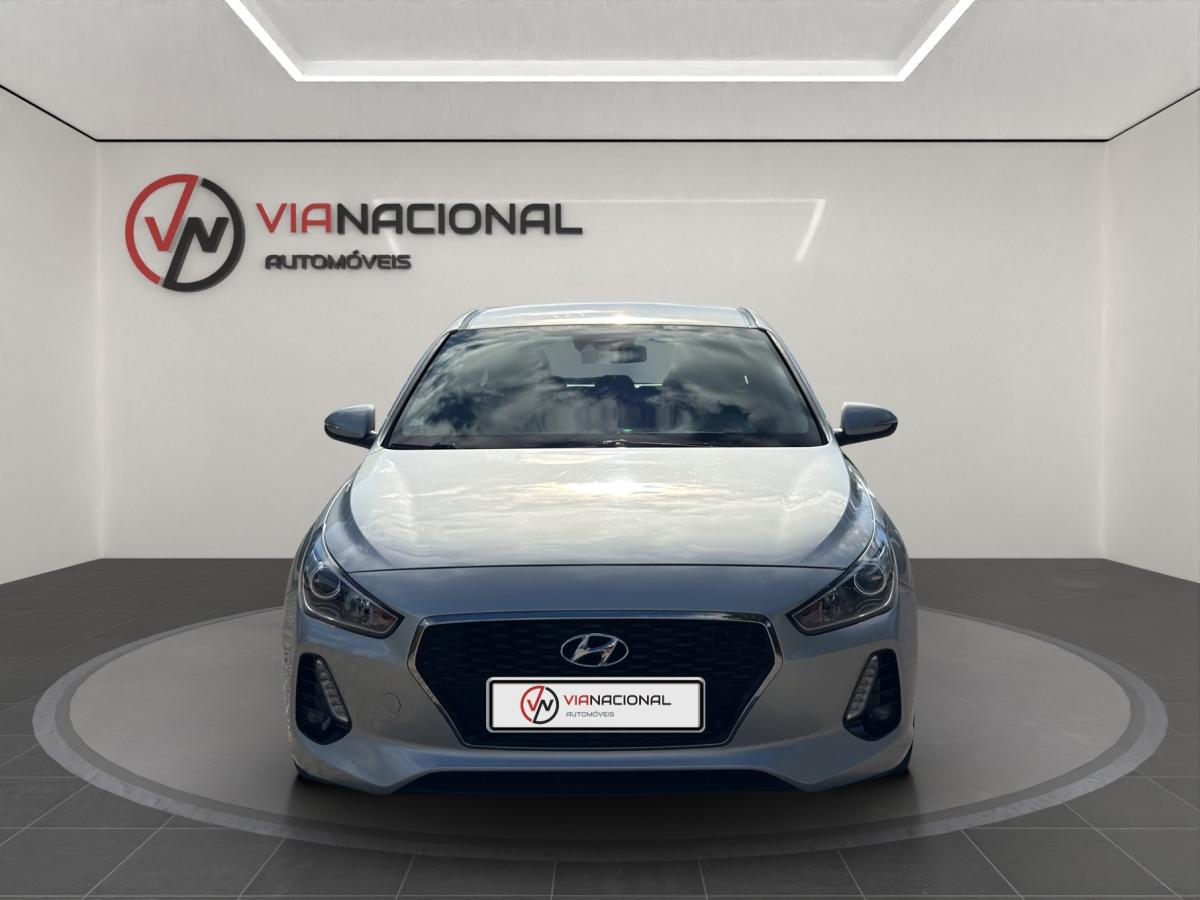 hyundai-i30-sw-2018-diesel-1582cc