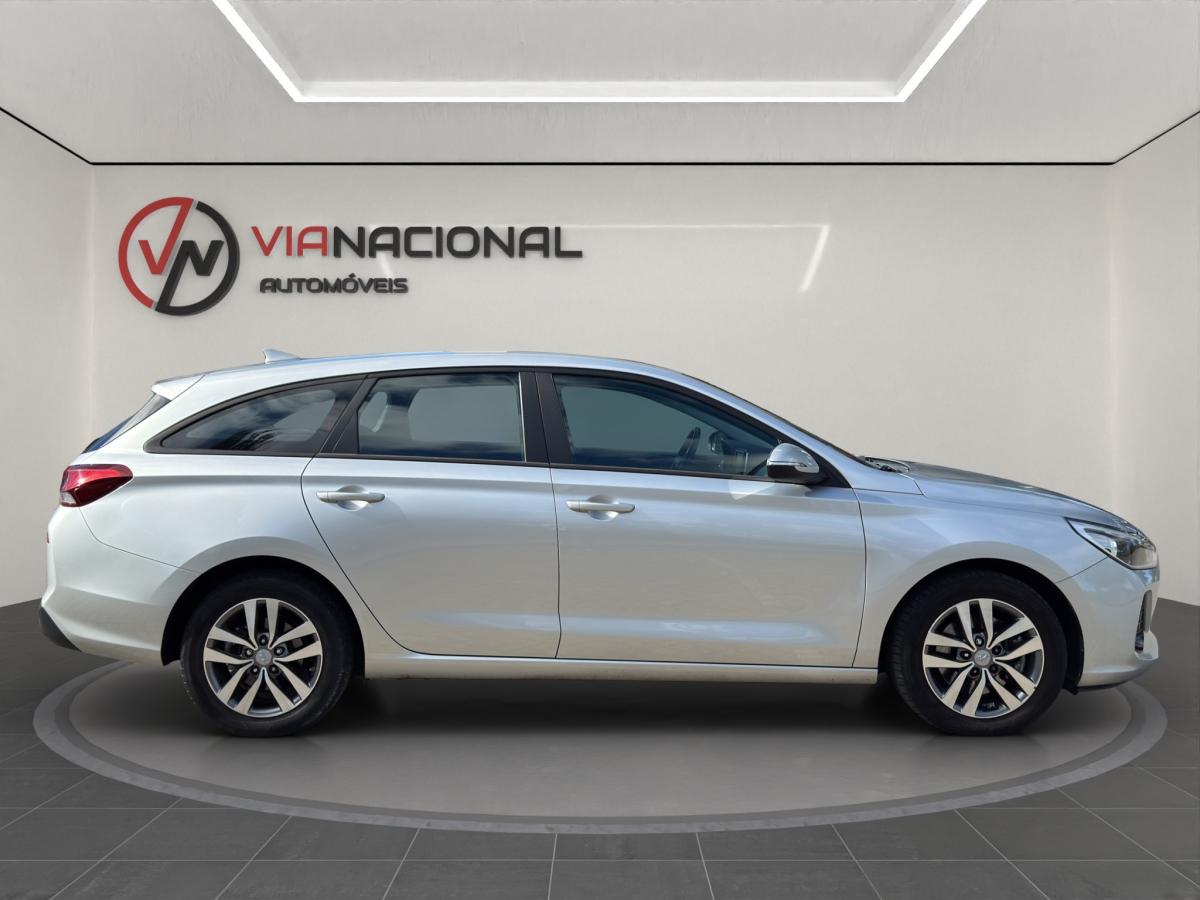 hyundai-i30-sw-2018-diesel-1582cc