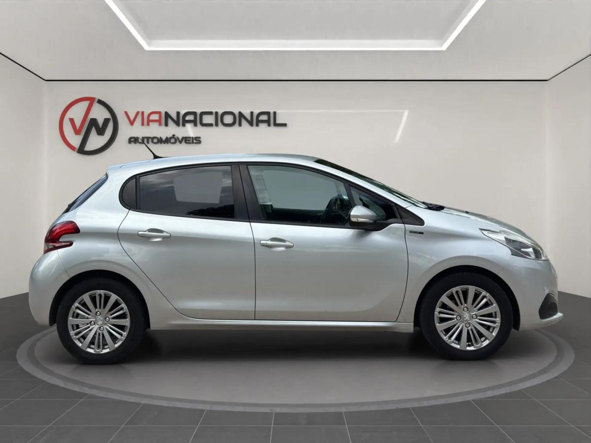 peugeot-208-2018-gasolina-1199cc