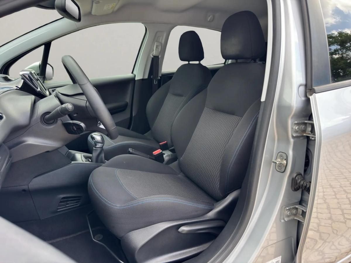 peugeot-208-2018-gasolina-1199cc