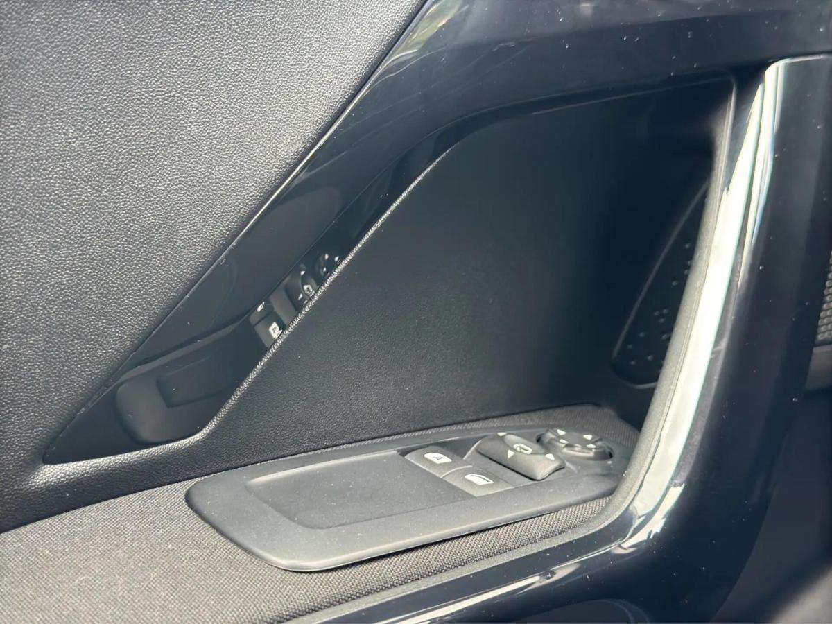 peugeot-208-2018-gasolina-1199cc