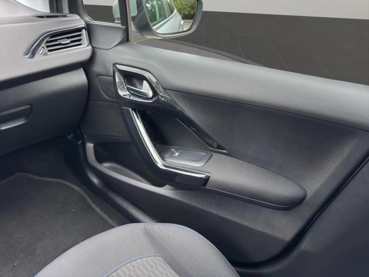 peugeot-208-2018-gasolina-1199cc