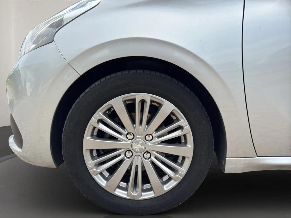 peugeot-208-2018-gasolina-1199cc