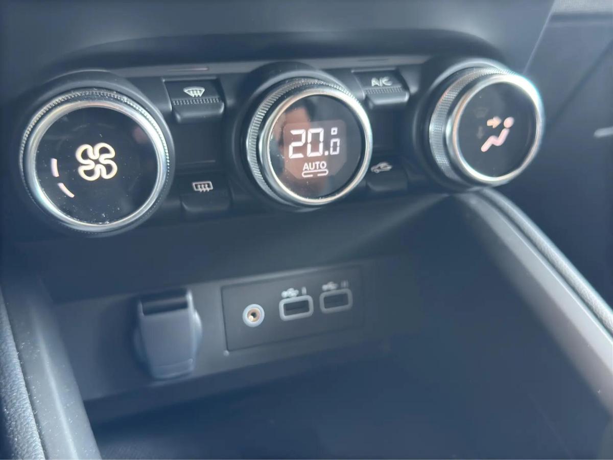 mitsubishi-colt-2024-gasolina-999cc