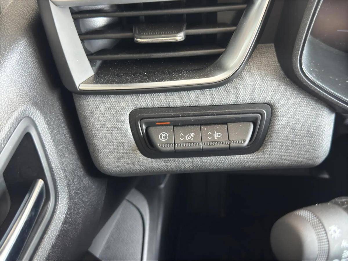 mitsubishi-colt-2024-gasolina-999cc