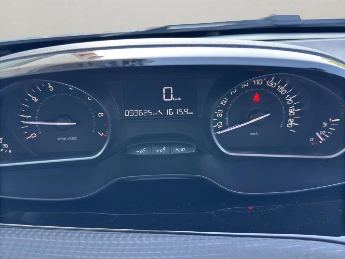 peugeot-2008-2016-gasolina-1199cc