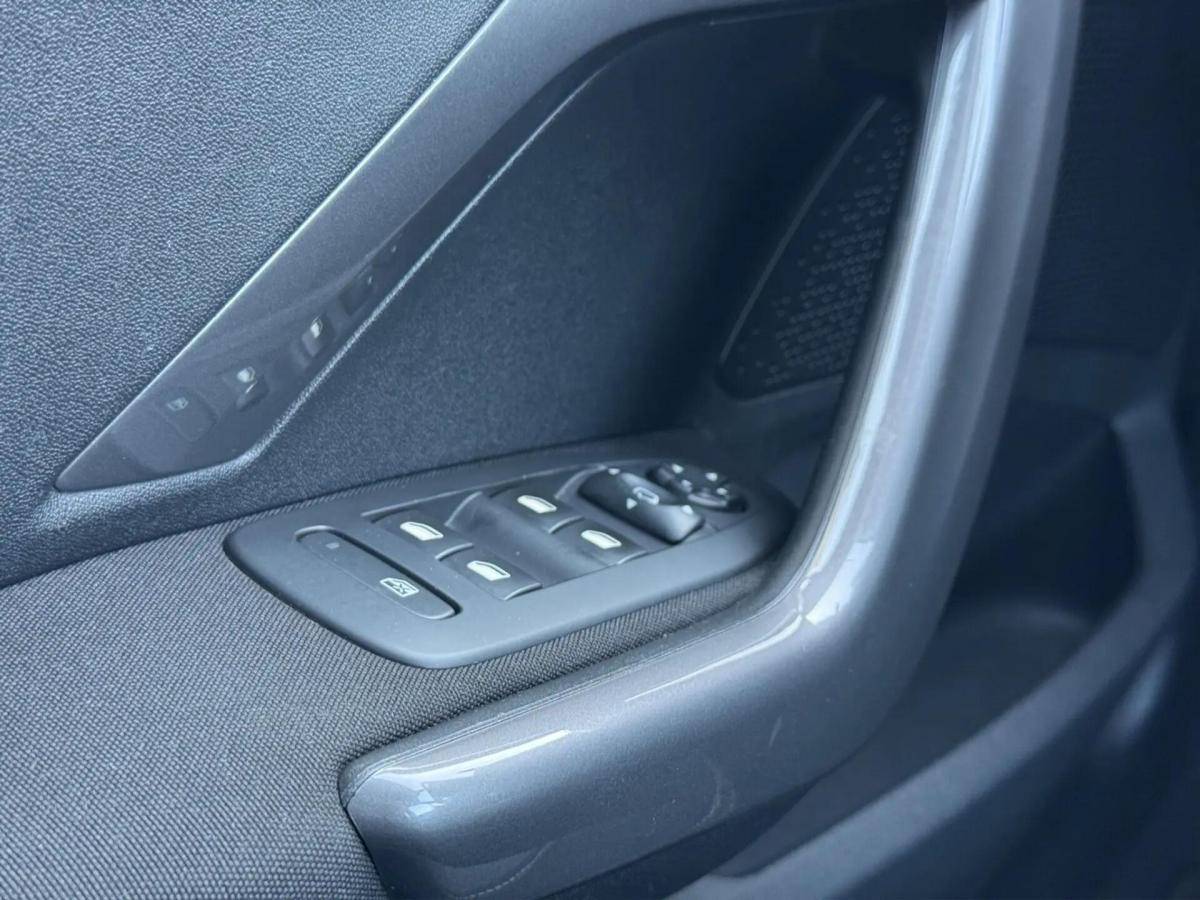 peugeot-2008-2016-gasolina-1199cc