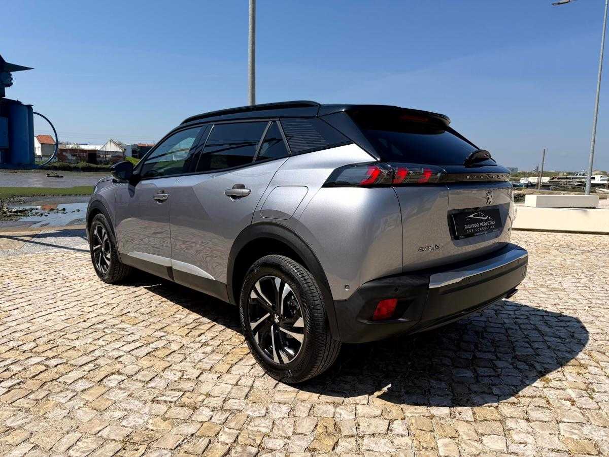 peugeot-2008-2021-diesel-1499cc