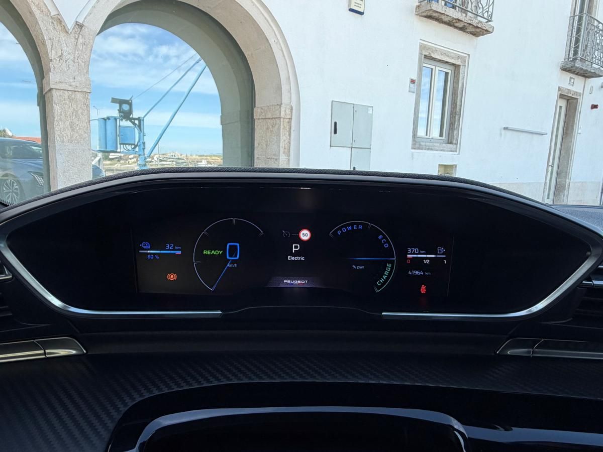 peugeot-508-sw-2024-hibrido-a-gasolina-1598cc