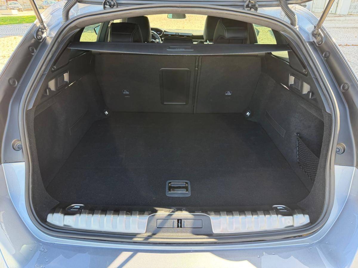 peugeot-508-sw-2024-hibrido-a-gasolina-1598cc