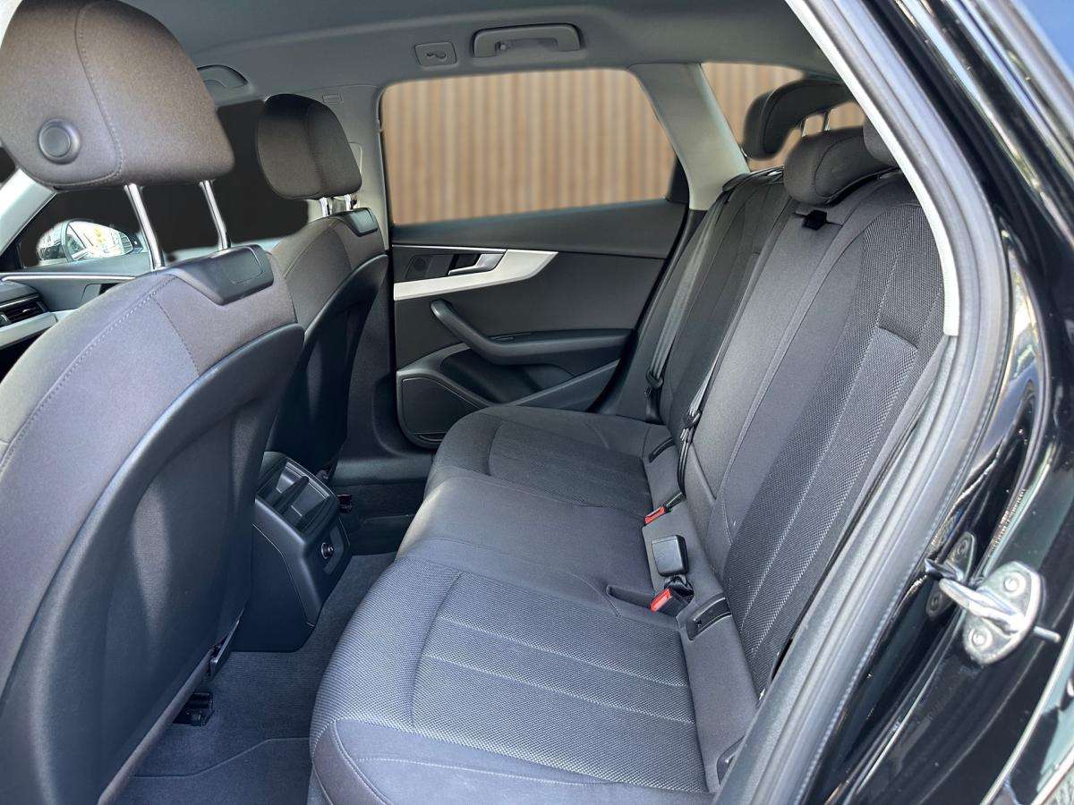 audi-a4-avant-2021-diesel-1968cc