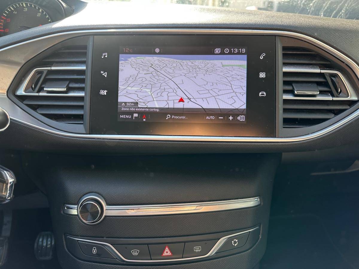 peugeot-308-sw-2019-diesel-1499cc