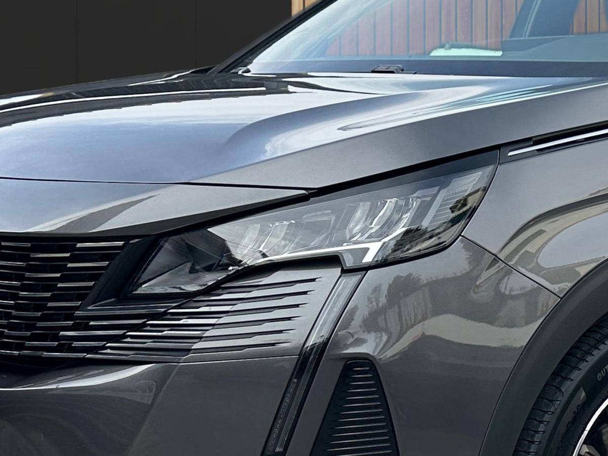 peugeot-5008-2023-gasolina-1199cc