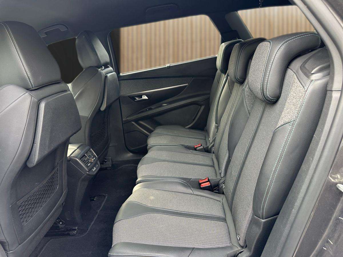 peugeot-5008-2023-gasolina-1199cc