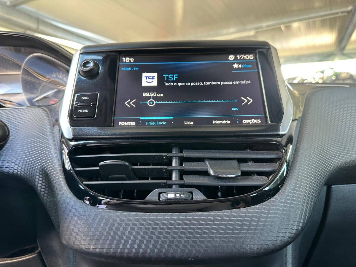 peugeot-208-2018-gasolina-1199cc