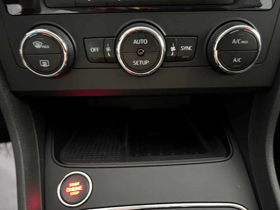 seat-leon-1-6-tdi-2017-diesel-1598cc
