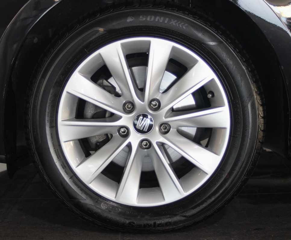 seat-leon-1-6-tdi-2017-diesel-1598cc