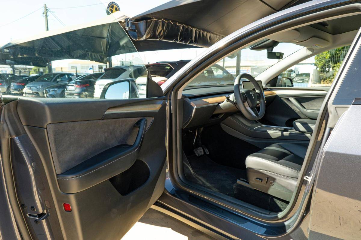 tesla-model-y-2023-eletrico-0cc
