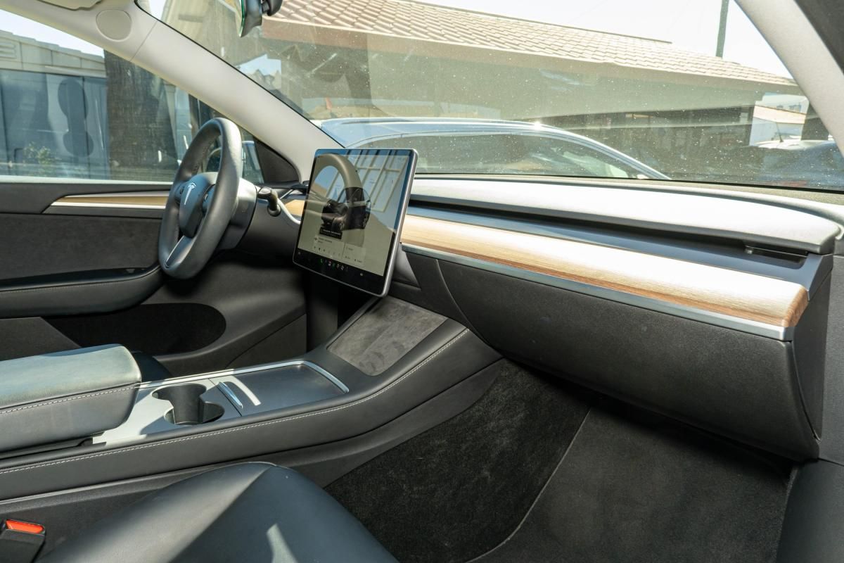 tesla-model-y-2023-eletrico-0cc