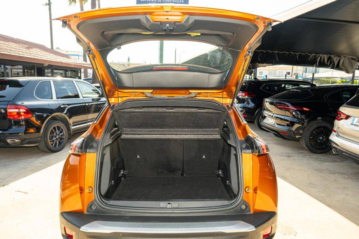 peugeot-2008-2021-gasolina-1199cc
