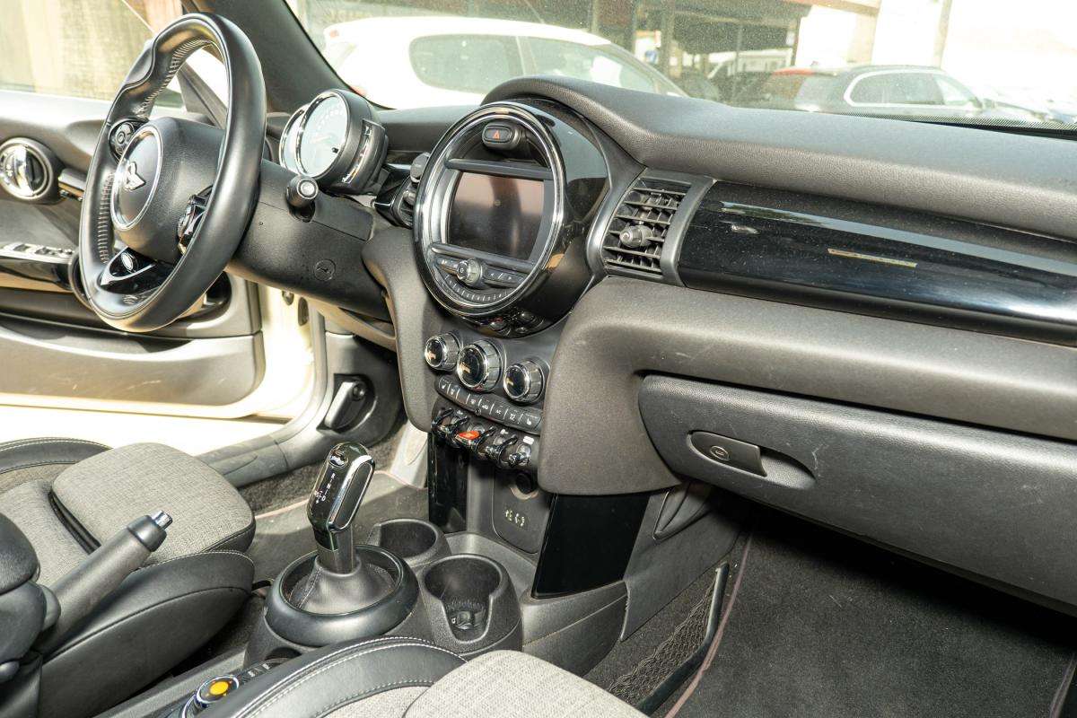 mini-cabrio-2018-diesel-1496cc