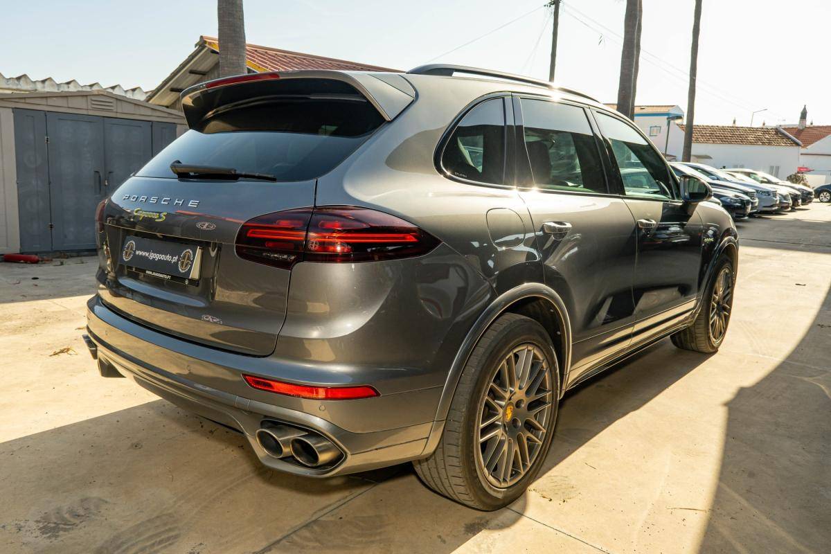 porsche-cayenne-2015-hibrido-a-gasolina-2995cc
