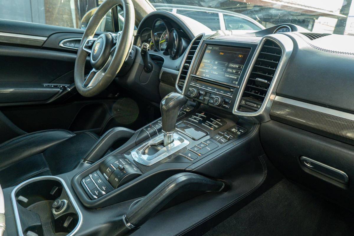 porsche-cayenne-2015-hibrido-a-gasolina-2995cc