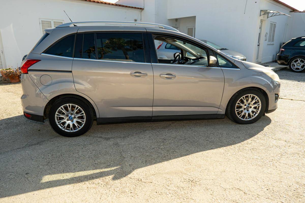 ford-grand-c-max-2011-diesel-1560cc