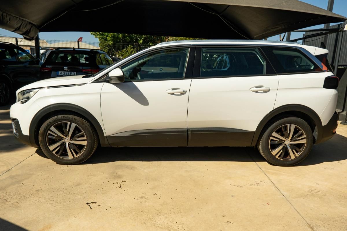 peugeot-5008-2017-diesel-1560cc