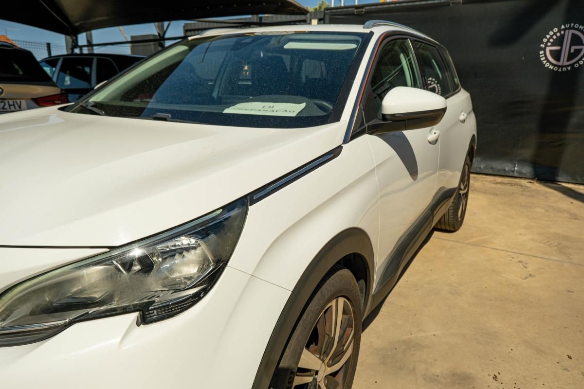 peugeot-5008-2017-diesel-1560cc