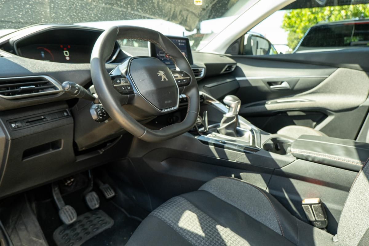 peugeot-5008-2017-diesel-1560cc