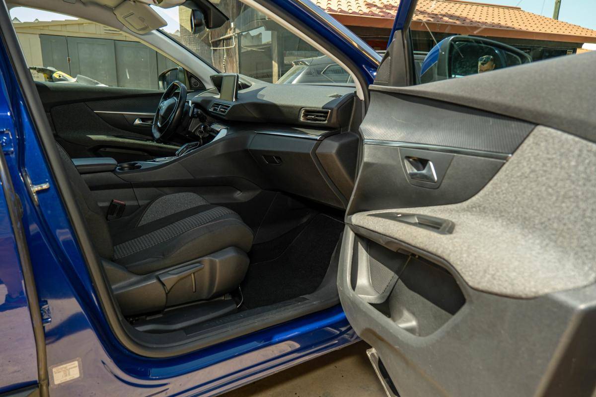 peugeot-3008-2018-diesel-1499cc