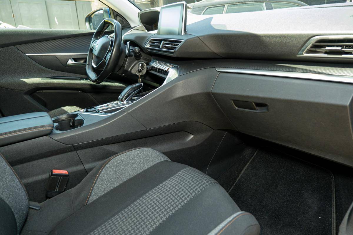 peugeot-3008-2018-diesel-1499cc