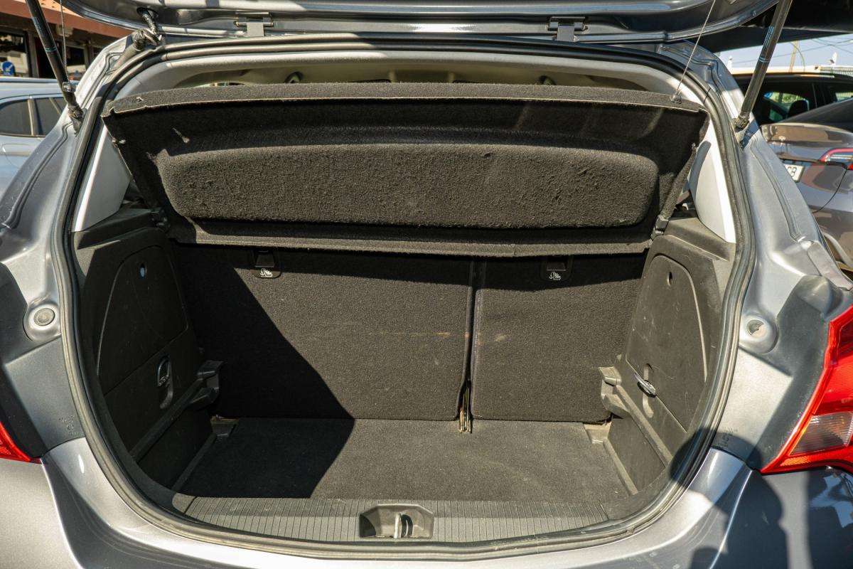 opel-corsa-2015-gasolina-1229cc