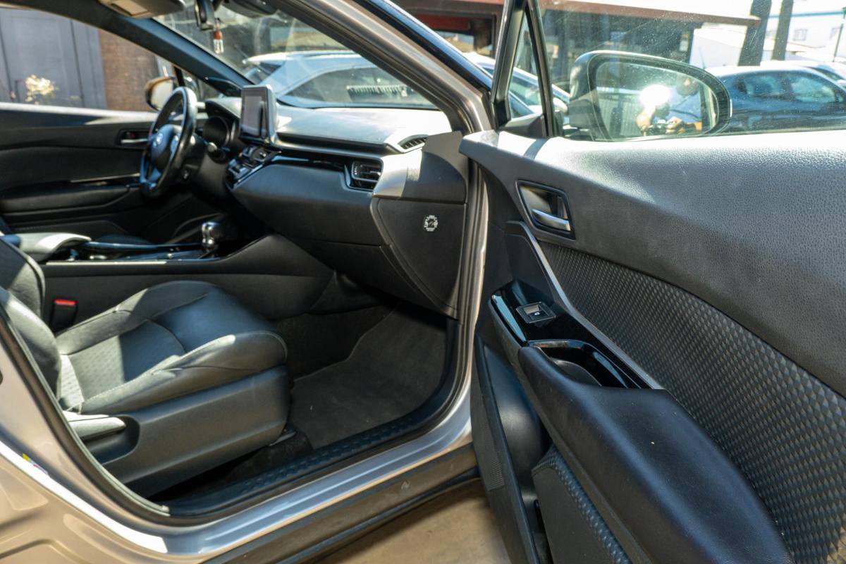 toyota-c-hr-2018-hibrido-a-gasolina-1798cc