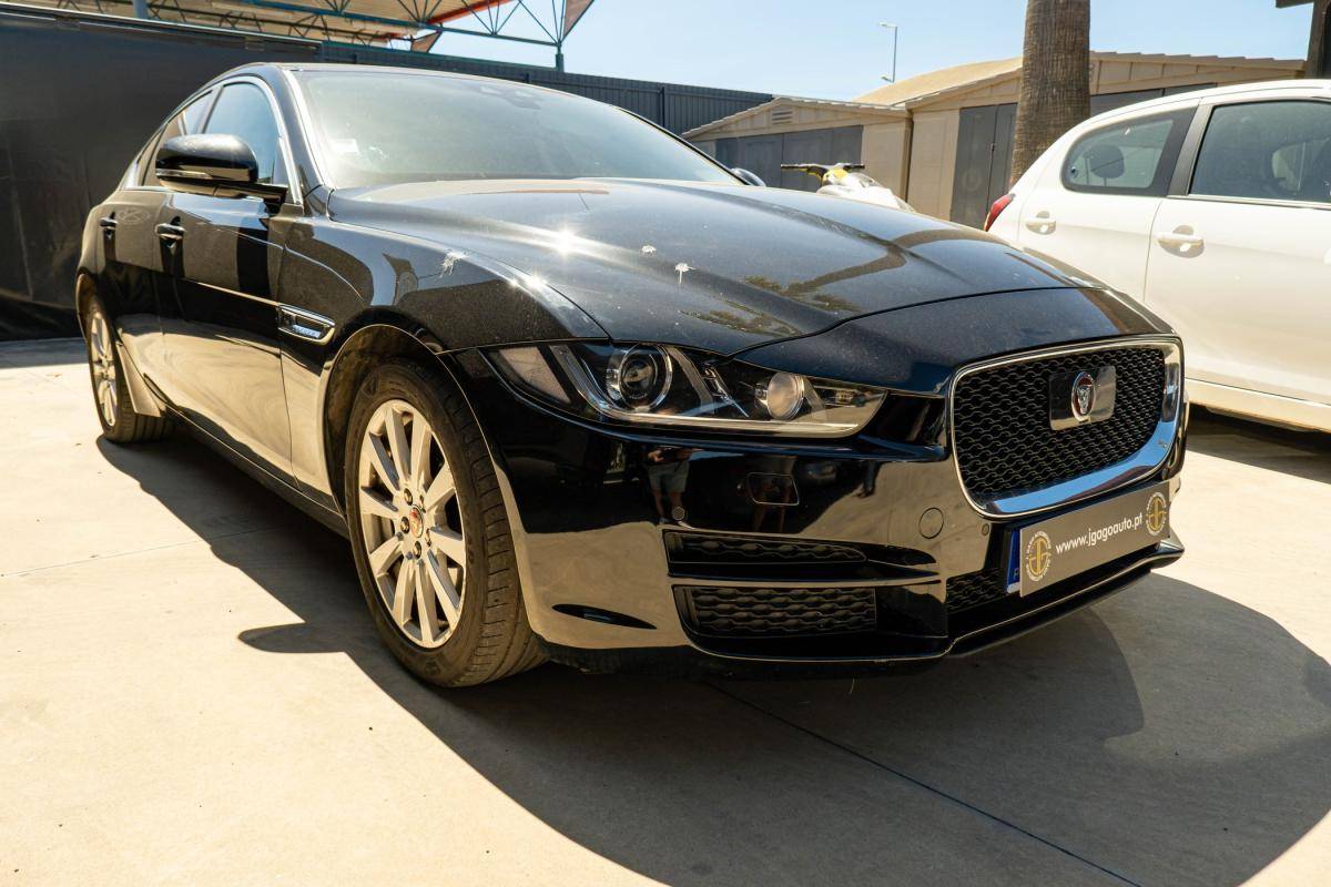 jaguar-xe-2015-diesel-1999cc