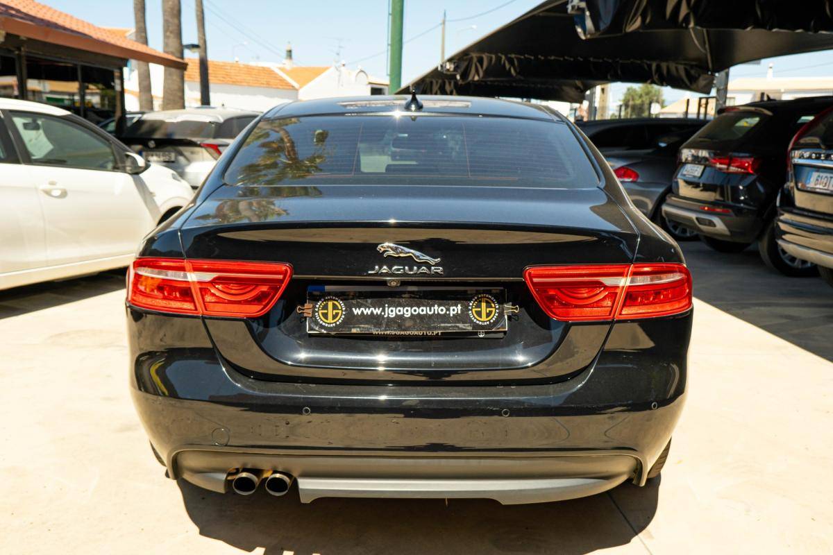 jaguar-xe-2015-diesel-1999cc