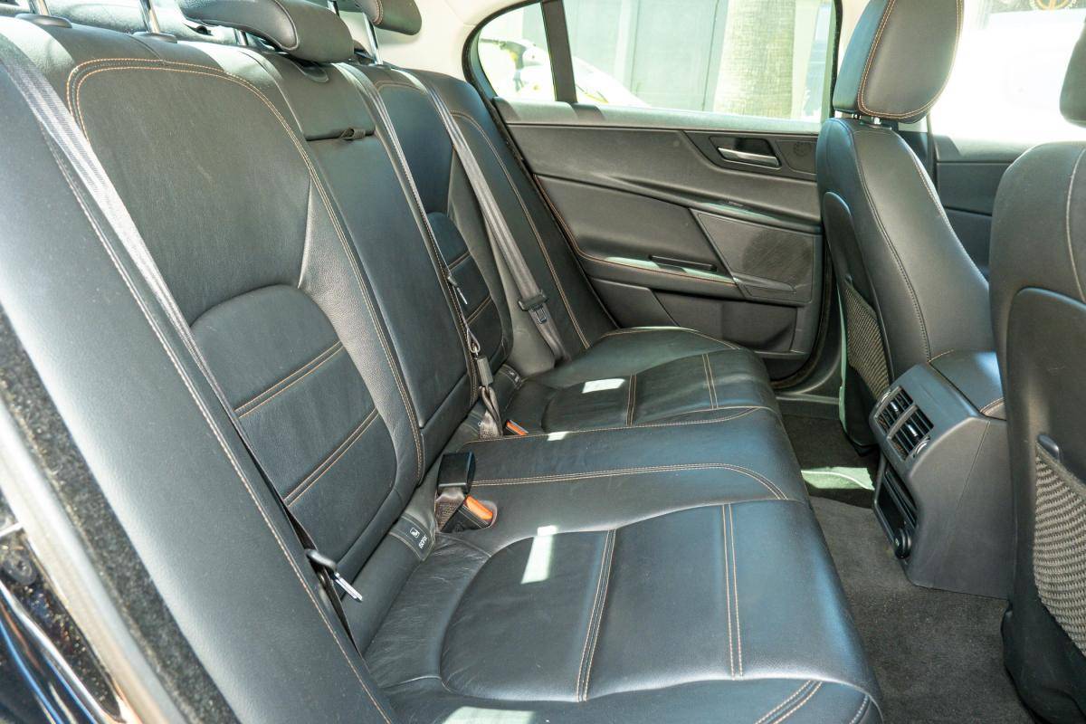 jaguar-xe-2015-diesel-1999cc