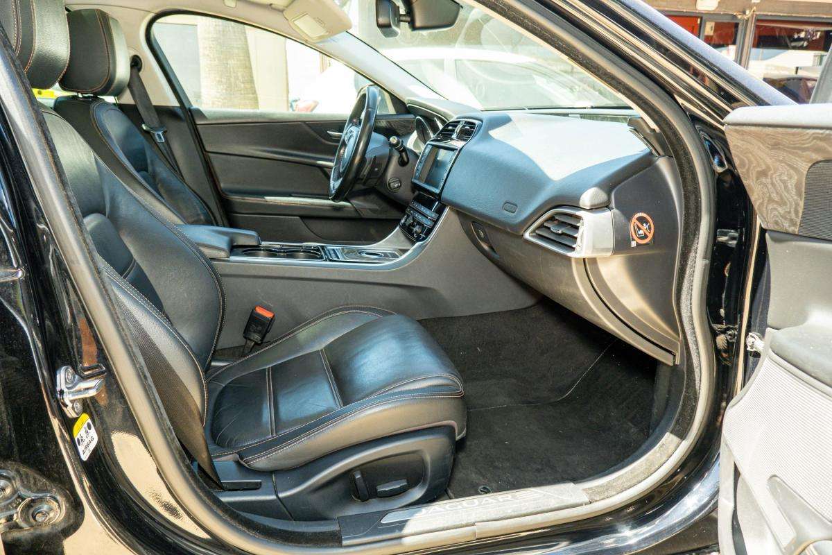jaguar-xe-2015-diesel-1999cc