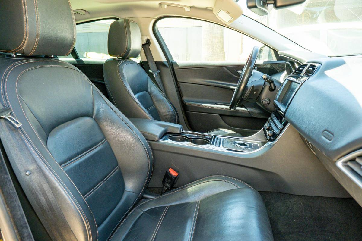 jaguar-xe-2015-diesel-1999cc