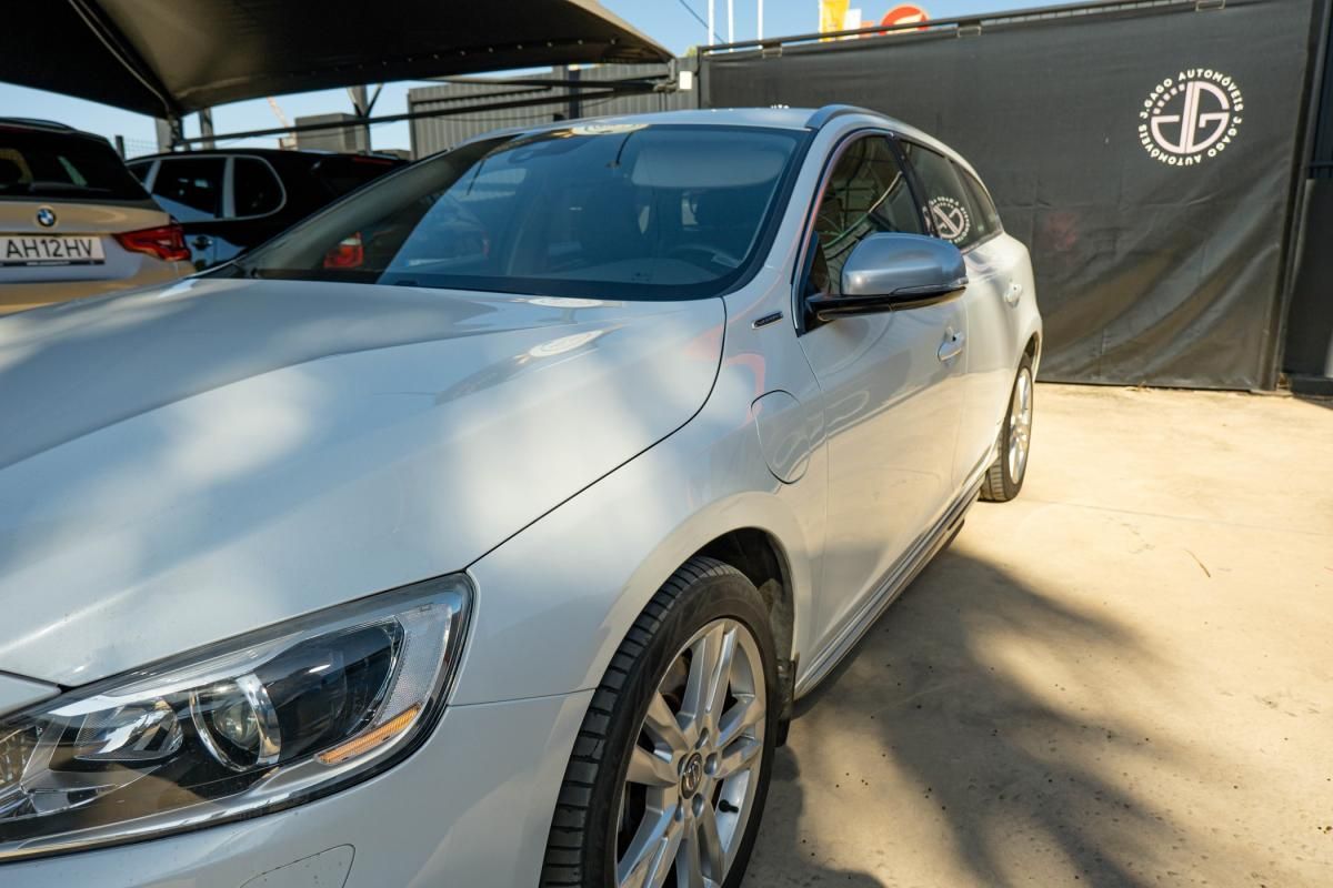 volvo-v60-2013-hibrido-a-diesel-2400cc