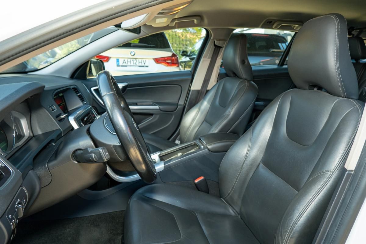 volvo-v60-2013-hibrido-a-diesel-2400cc