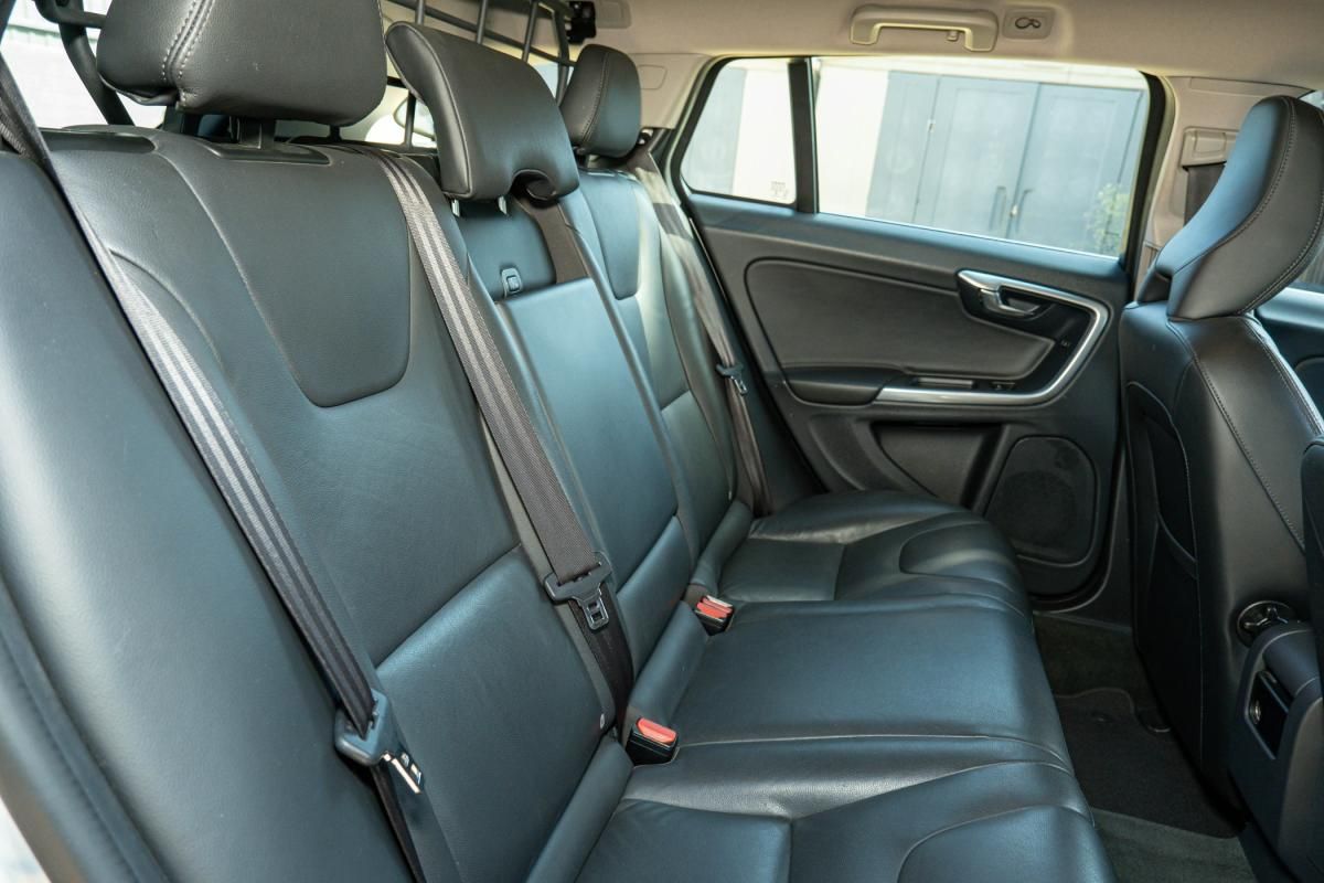 volvo-v60-2013-hibrido-a-diesel-2400cc