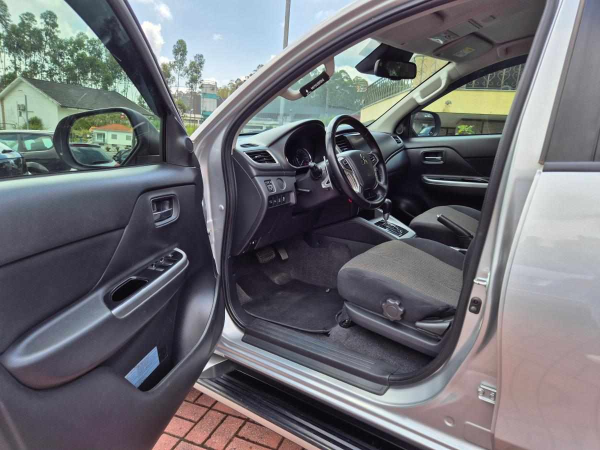 mitsubishi-strakar-2021-diesel-2268cc