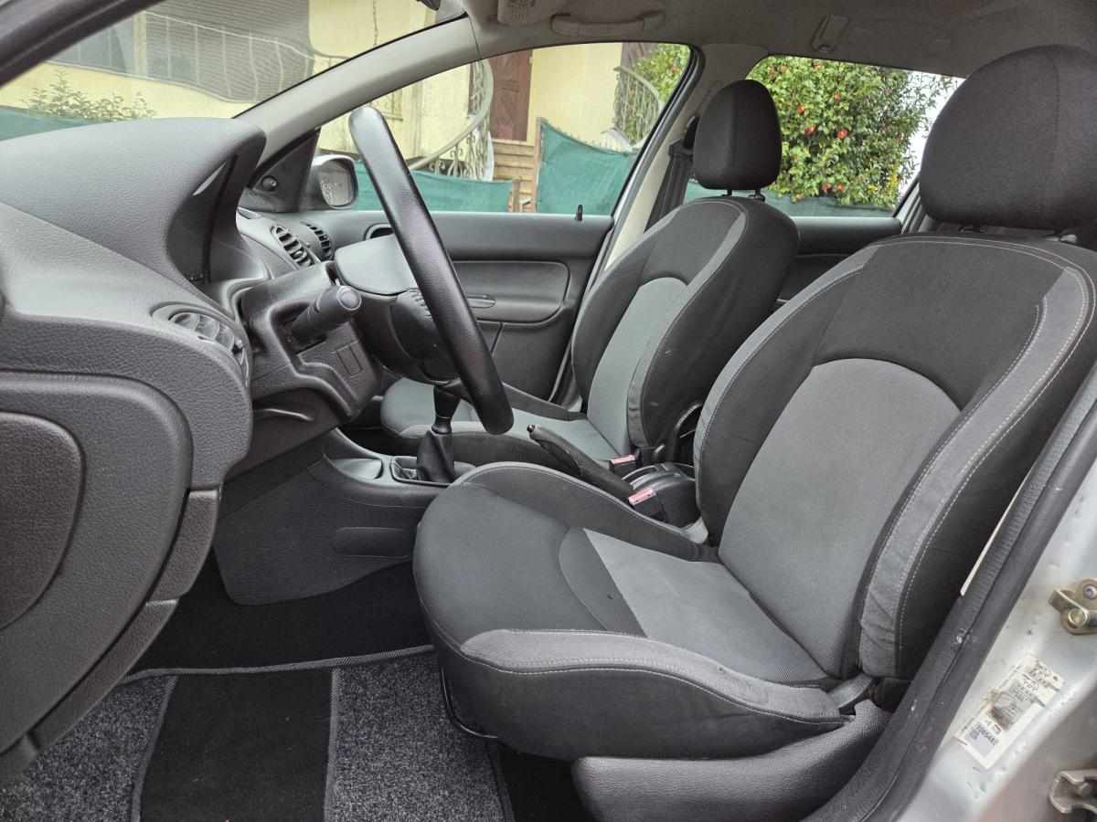 peugeot-206-1-4-2006-gasolina-1360cc