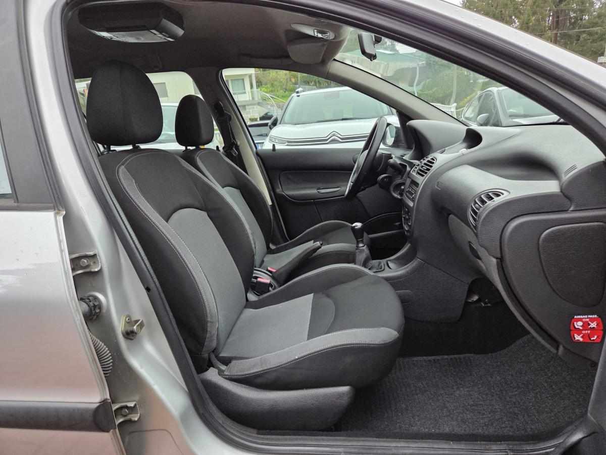 peugeot-206-1-4-2006-gasolina-1360cc