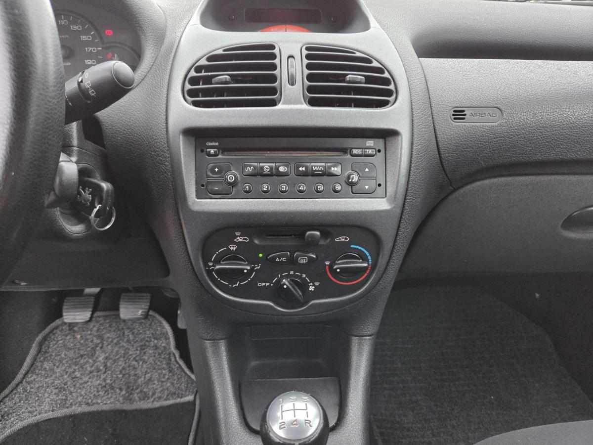 peugeot-206-1-4-2006-gasolina-1360cc