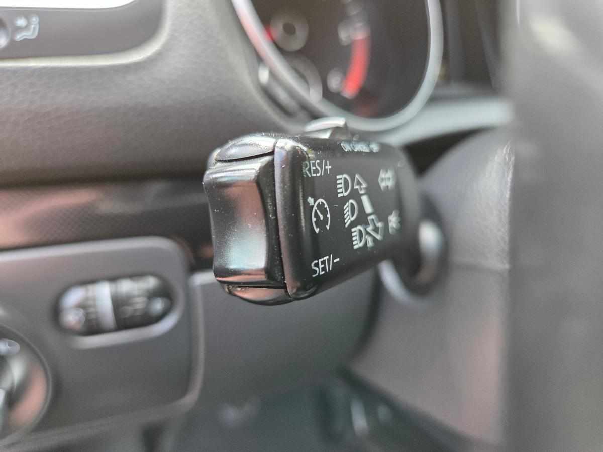 volkswagen-golf-1-6-tdi-2011-diesel-1598cc